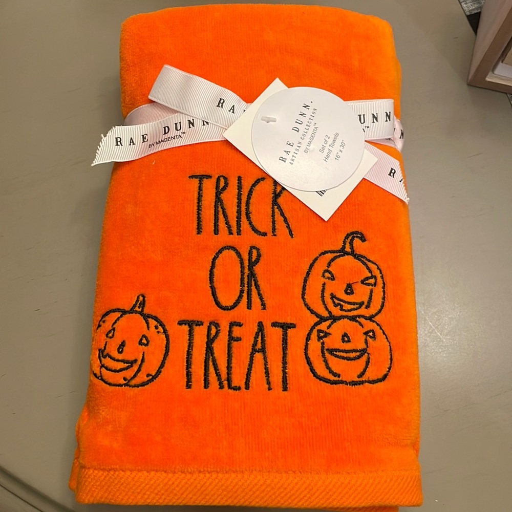 Rae Dunn Trick or Treat Halloween Hand Towels